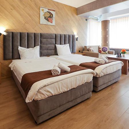 Family Hotel Gotse Deltjev Exteriör bild