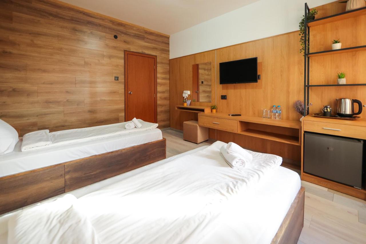 Family Hotel Gotse Deltjev Exteriör bild