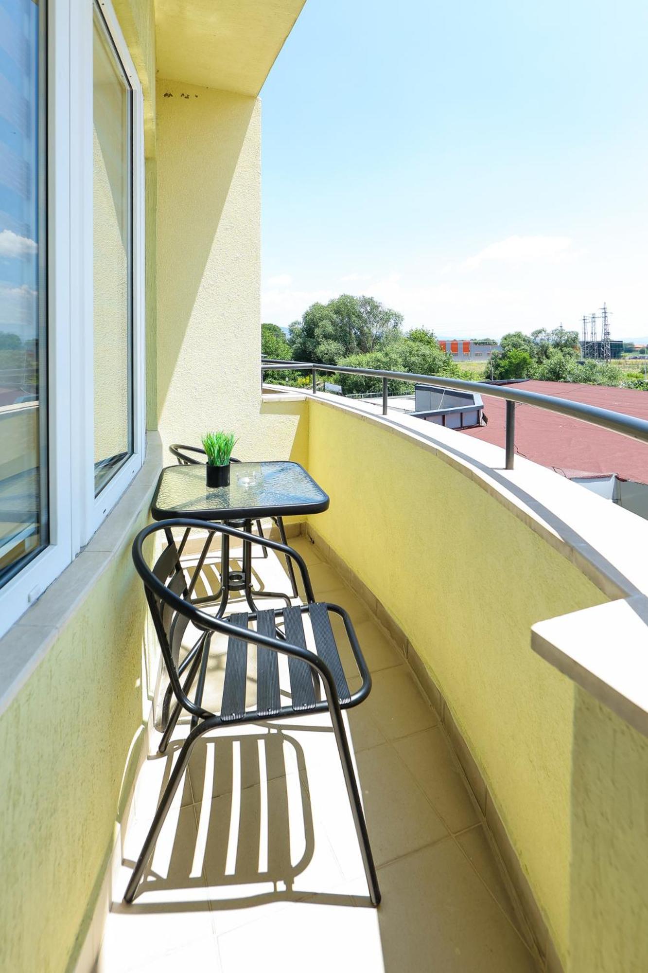 Family Hotel Gotse Deltjev Exteriör bild